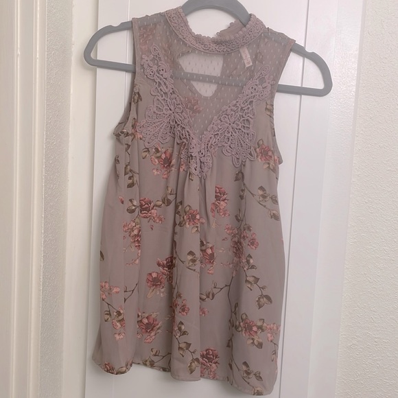 Xhilaration Tops - Purple flower top